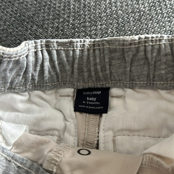 Baby Gap pants, size 0-3 months - Picture 4 of 4